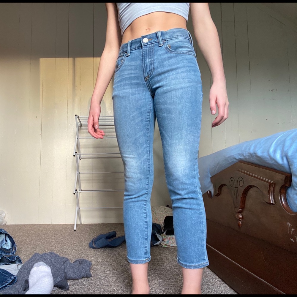 High waist cropped jeans